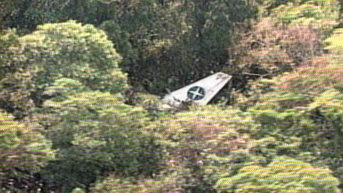 Vírgula errada causou queda de avião e morte de 12 pessoas; entenda