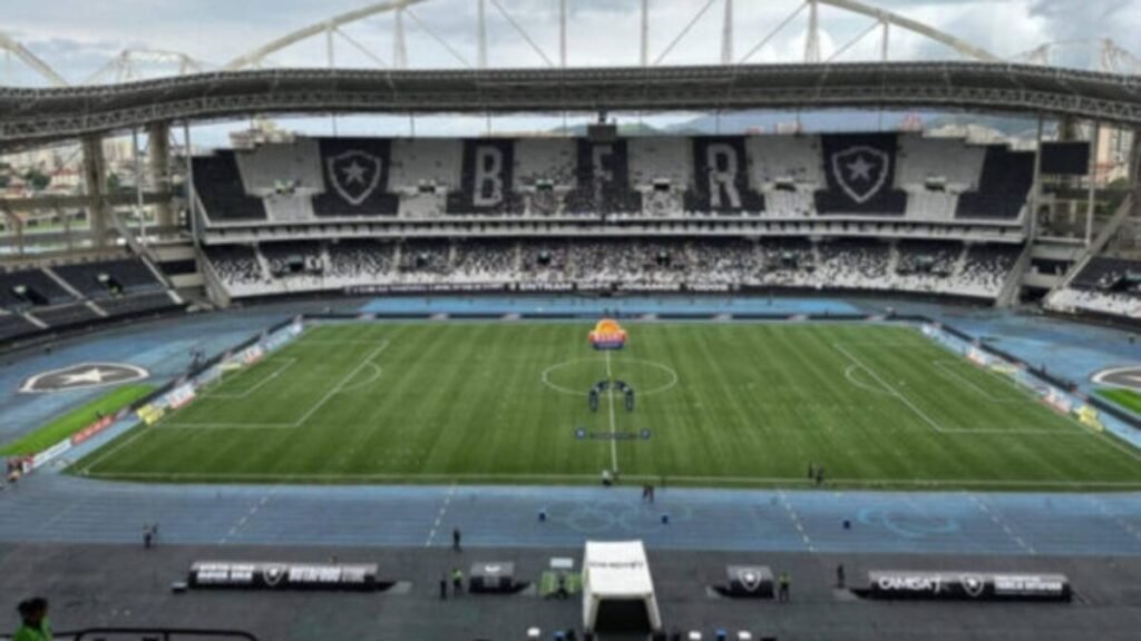 Vasco foca em acordo pelo Nilton Santos durante reforma de São Januário