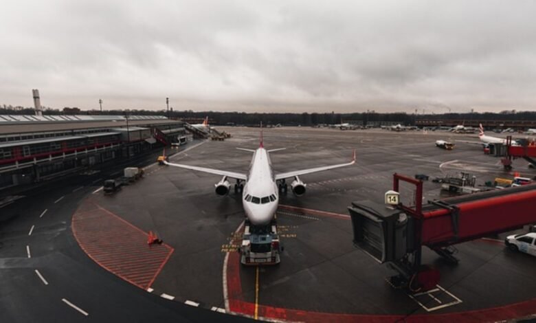 Ameaça de bomba em avião paralisa aeroporto da Bélgica Ameaça de bomba em avião paralisa aeroporto da Bélgica