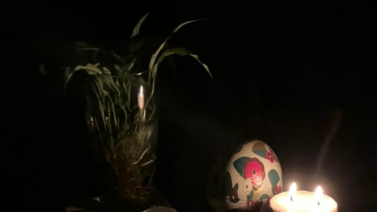 Moradores e comerciantes da 107 Norte sofrem apagão durante a noite desta terça (17)