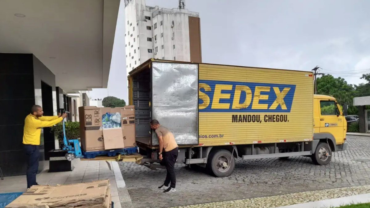 Correios anunciam concurso com 3.468 vagas e salários de até R$ 6,8 mil