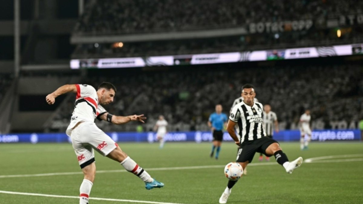 São Paulo e Botafogo lutam por vaga nas semifinais da Libertadores
