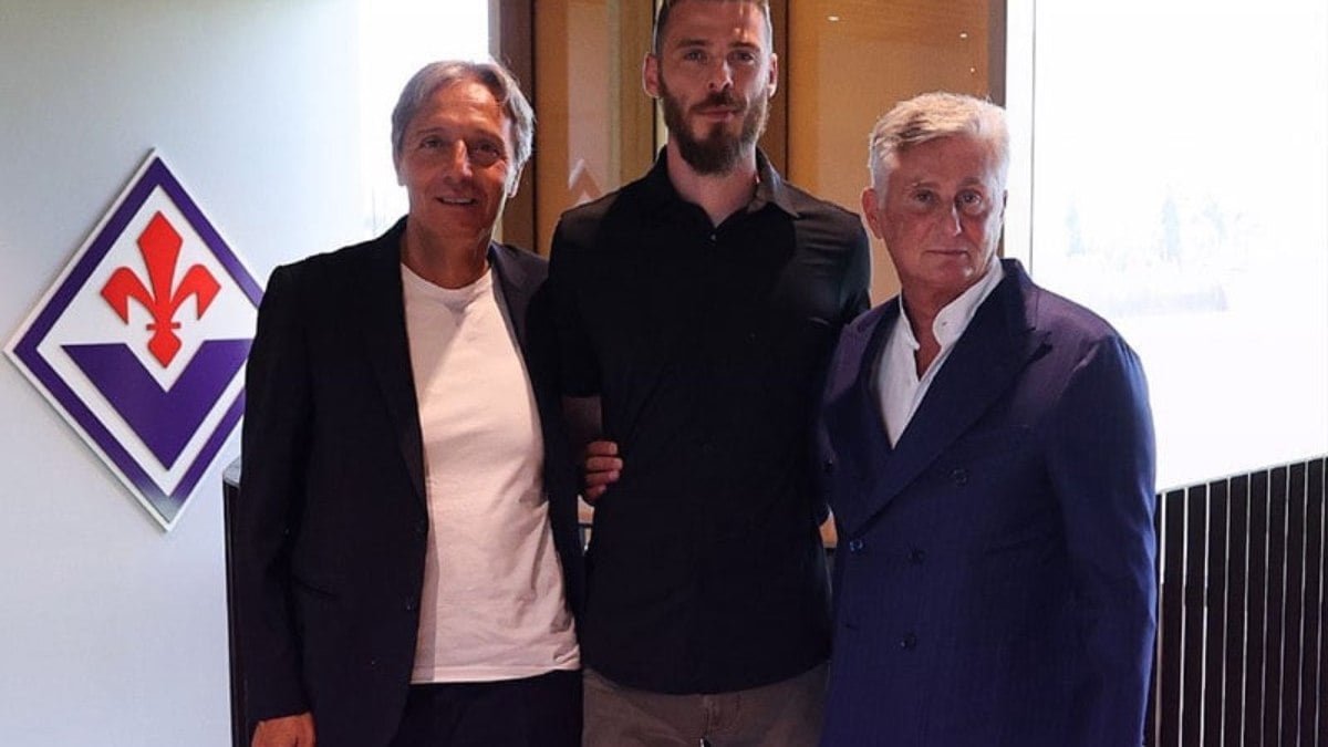 De Gea assina com a Fiorentina depois de ano sabático