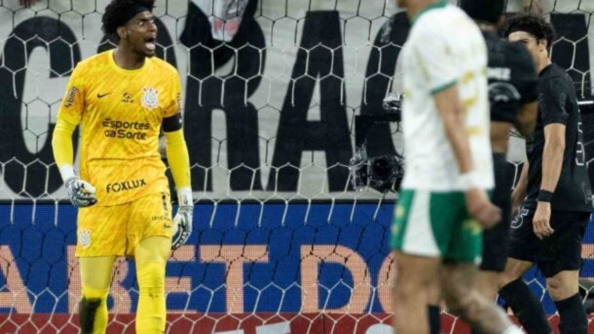 Hugo Souza, grato ao Corinthians, sonha com a Seleção