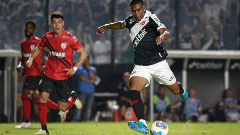 Atlético-GO cede empate no finalzinho diante do Vasco em São Januário