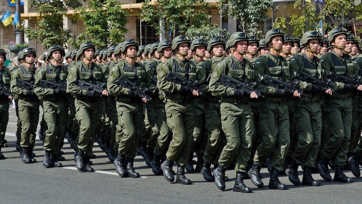 Governo envia projeto que fixa idade mínima de 55 anos para militares se aposentarem