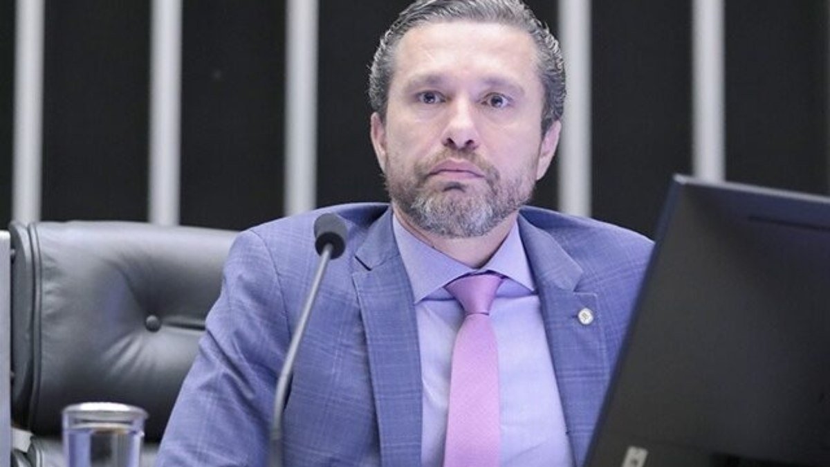 Deputado Fausto Pinato defende celeridade do STF em processos sobre atos antidemocráticos