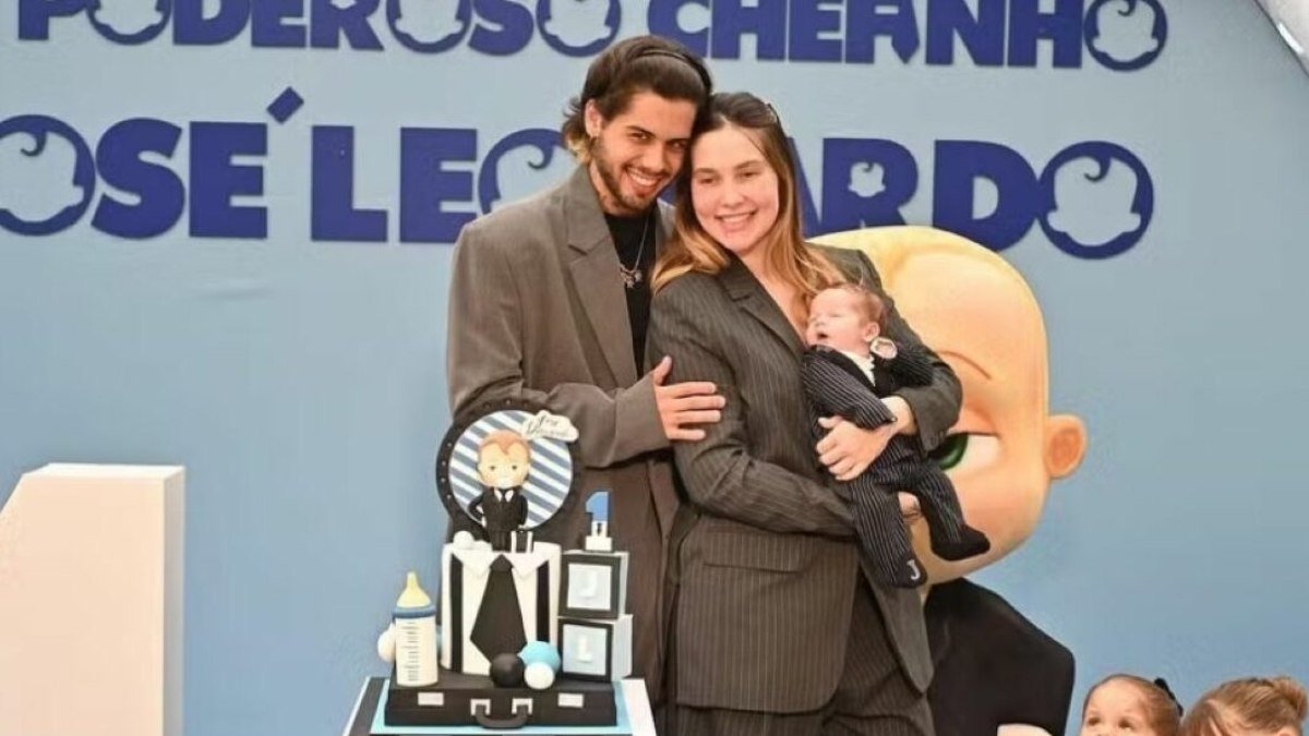 Virginia Fonseca e Zé Felipe comemoram 1º mês do filho José Leonardo