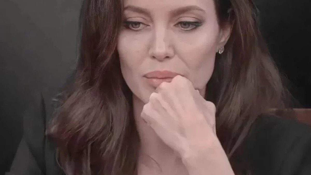 Briga dos ex: Angelina Jolie derrota Brad Pitt