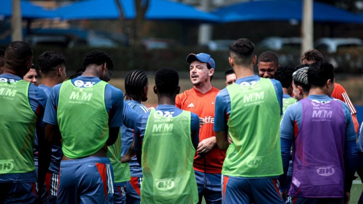 Com empate contra o Lanús, Cruzeiro ainda busca primeira vitória sob o comando de Diniz