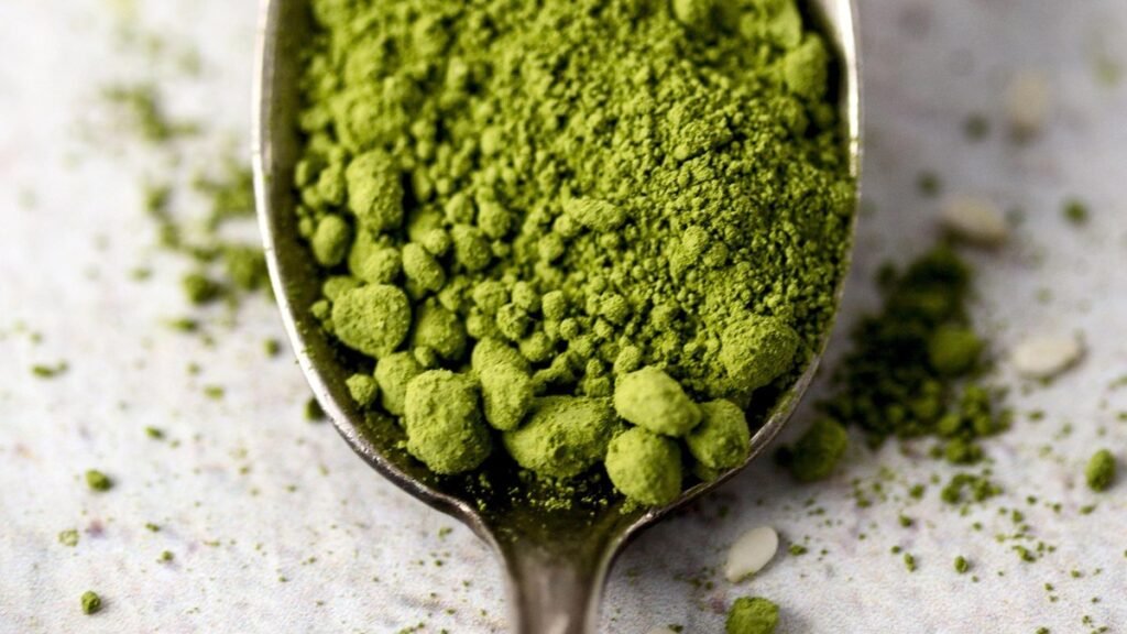 Para que serve e benefícios da spirulina