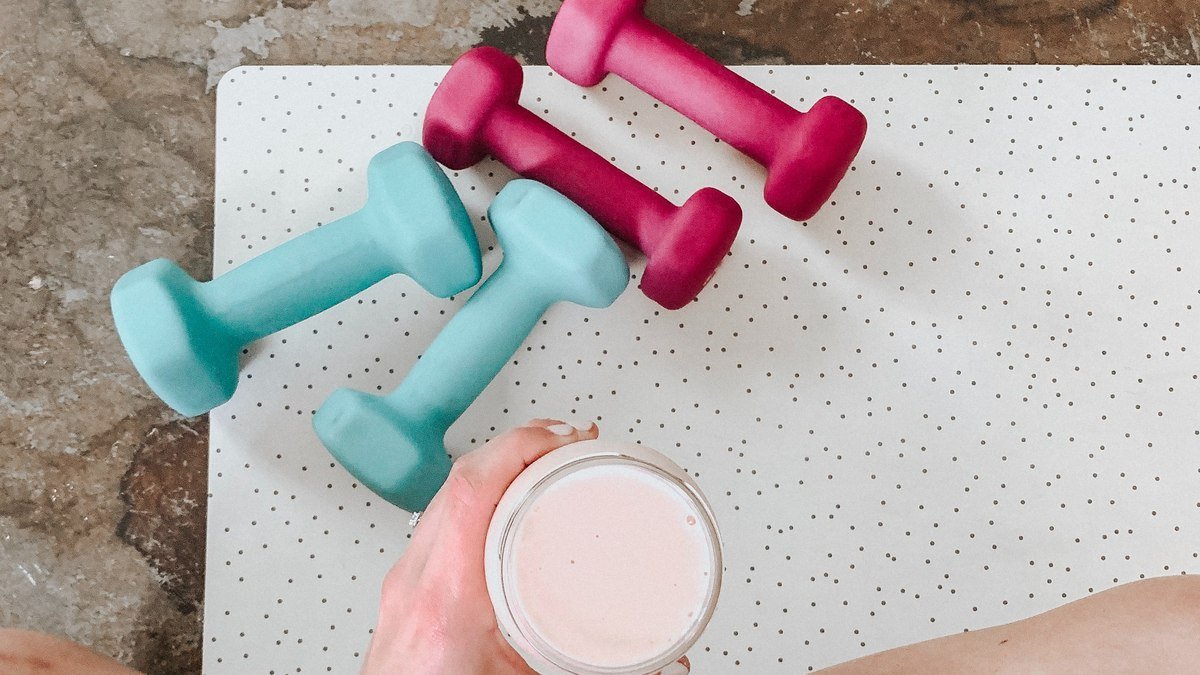 Posso tomar colágeno em pó no lugar do whey protein?