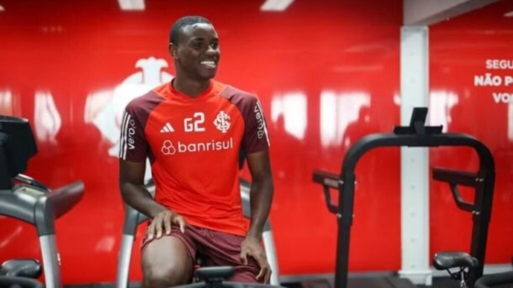 Internacional anuncia renovação com Ricardo Mathias; confira novo vínculo