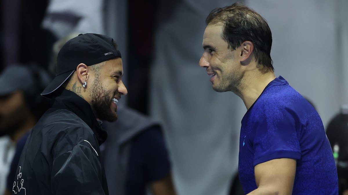 Neymar ganha presente especial de Nadal e exibe nas redes sociais; veja