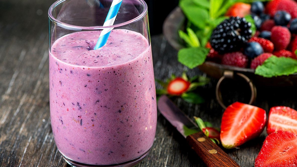 5 vitaminas e sucos com a fruta amazônica