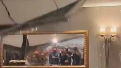 Teto de restaurante famoso desaba em Curitiba após fortes chuvas