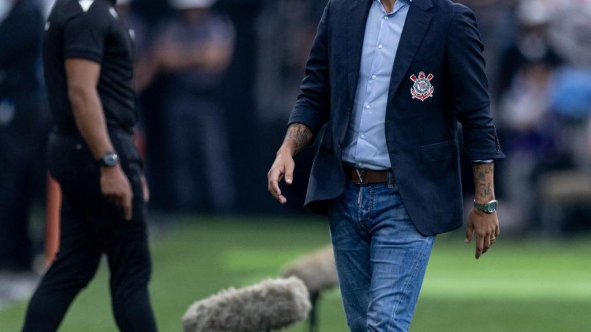 Emiliano Díaz rasga elogios a Yuri Alberto: ‘Fez uma partida impressionante’