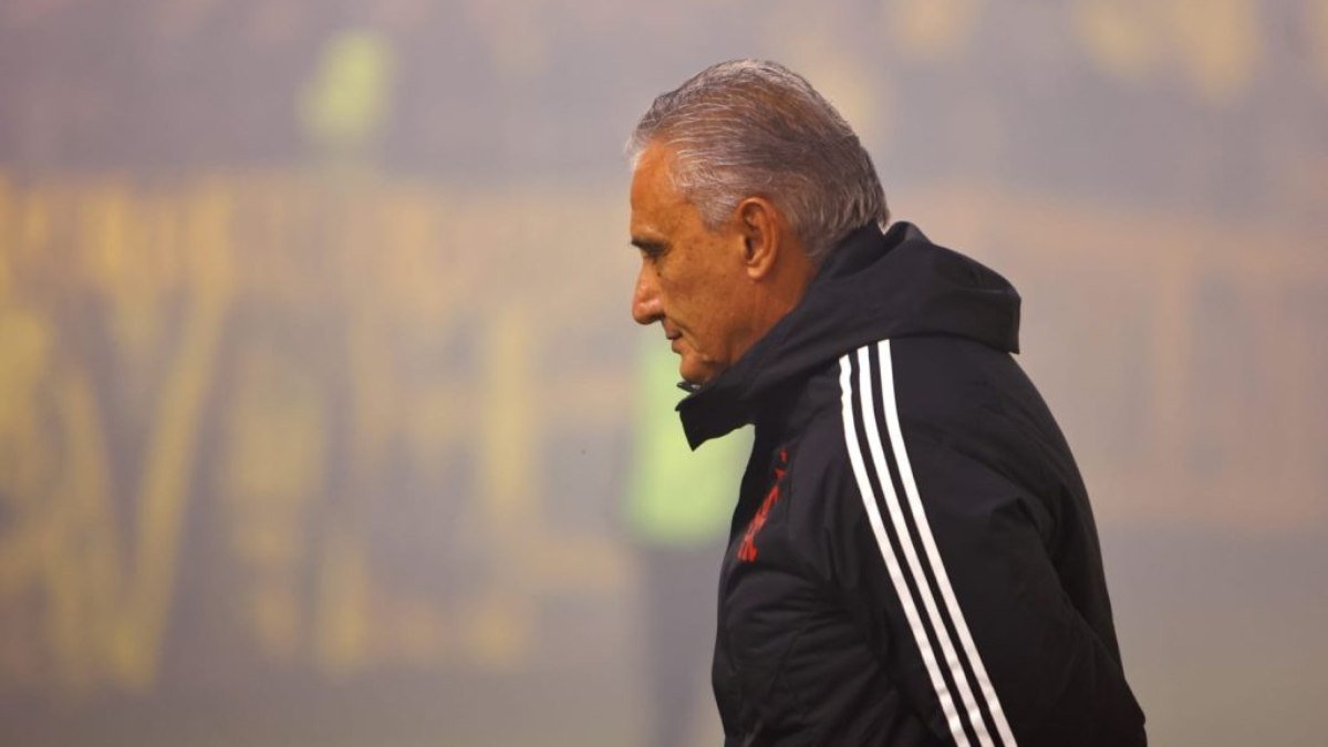 Após ser cobrado por promessa, Tite volta atrás e diz: “Não prometi, projetei”