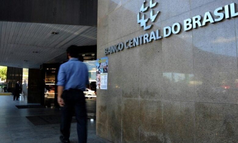 Os spreads bancários
amorteceram o impacto do último ciclo de alta da Selic? Os spreads bancários
amorteceram o impacto do último ciclo de alta da Selic?