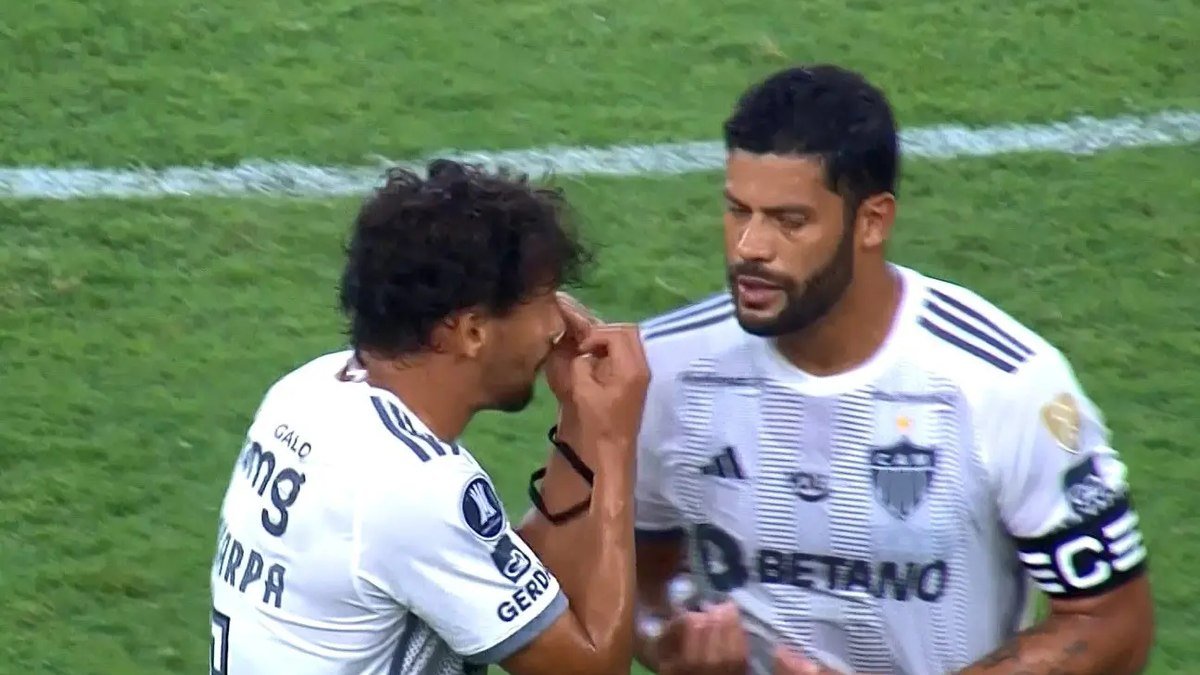 Hulk e Scarpa se pronunciam sobre ‘treta’ em campo na Libertadores