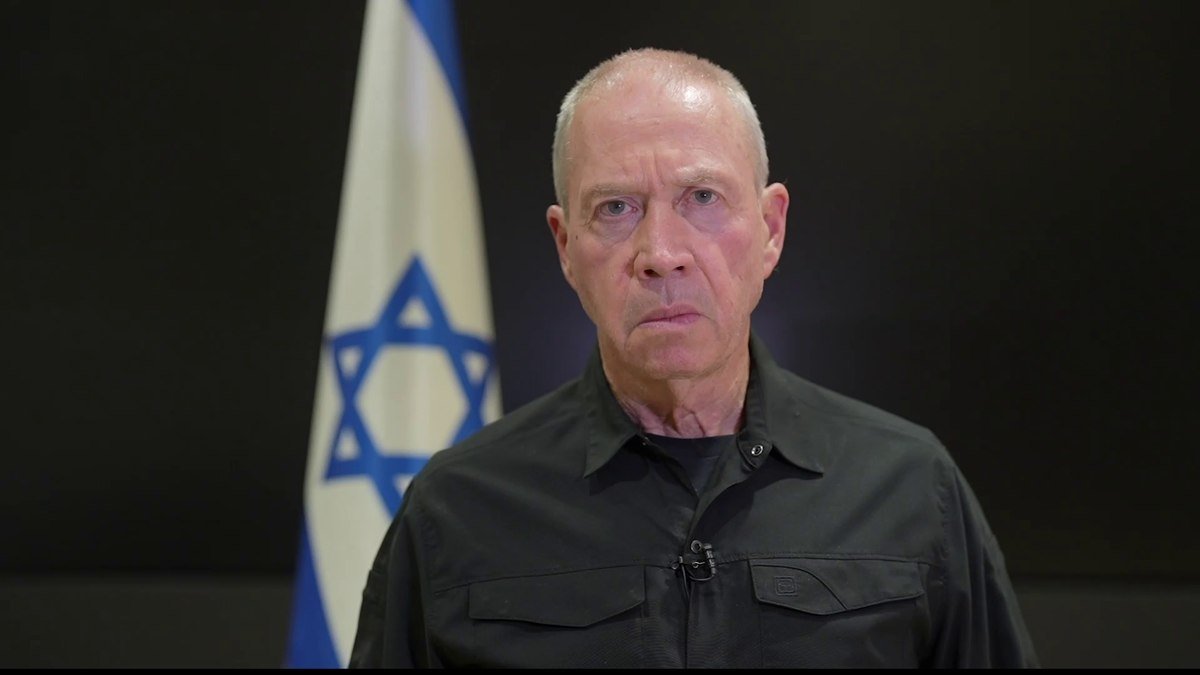 Israel envia tropas para fronteira com o Líbano e guerra tem ‘nova fase’, diz ministro