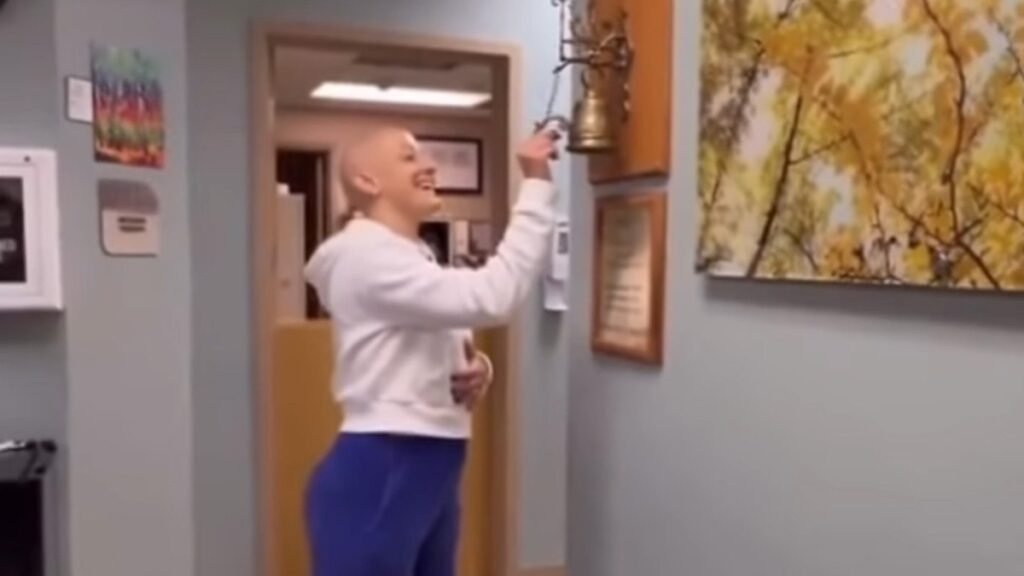 Marta visita jogadora da Seleção em sessão final de quimioterapia