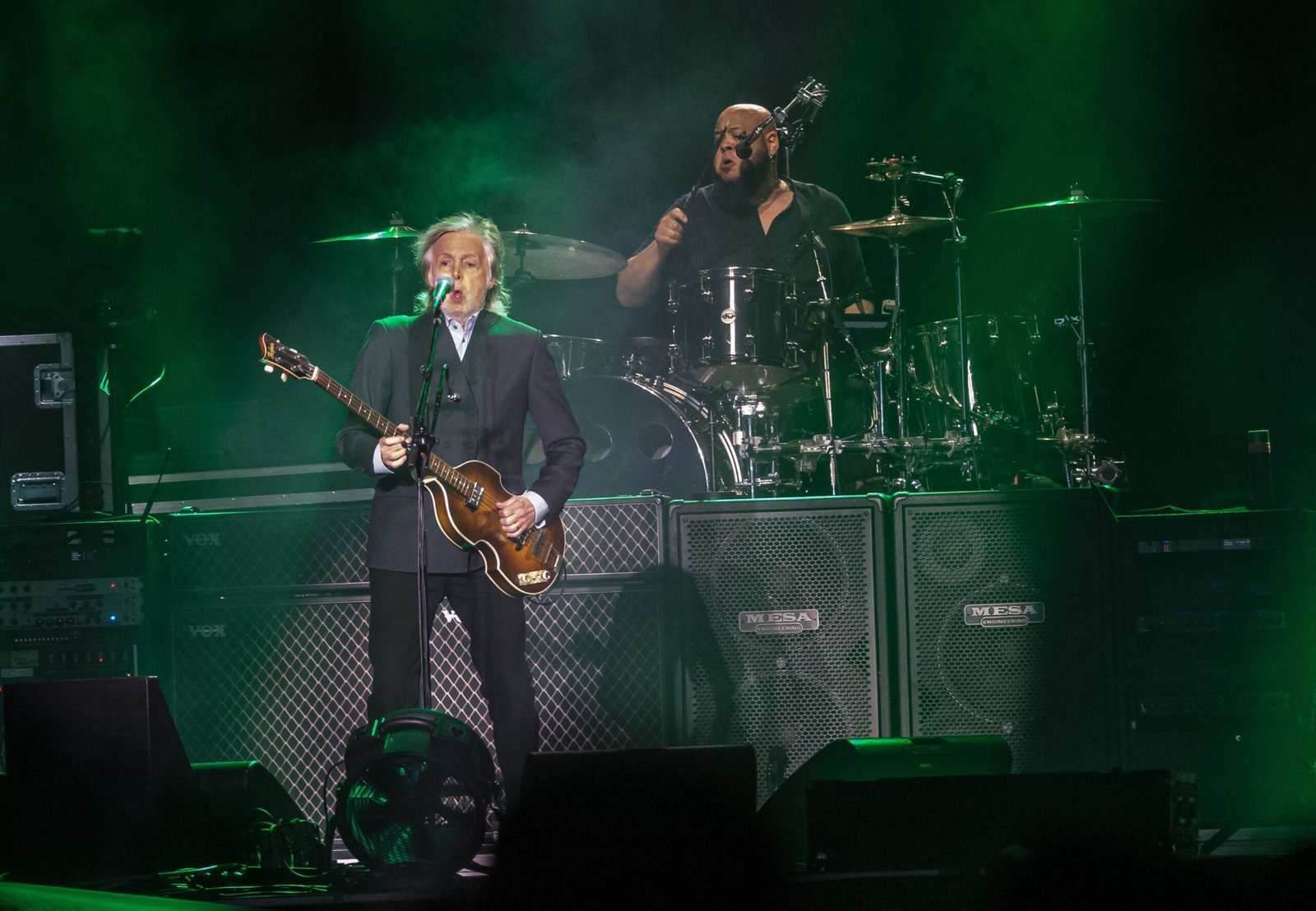 Paul McCartney se apresenta em São Paulo nesta terça-feira (15)