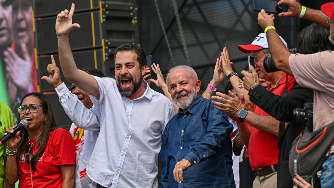 De olho nas eleições municipais, Lula intensifica agendas nos estados