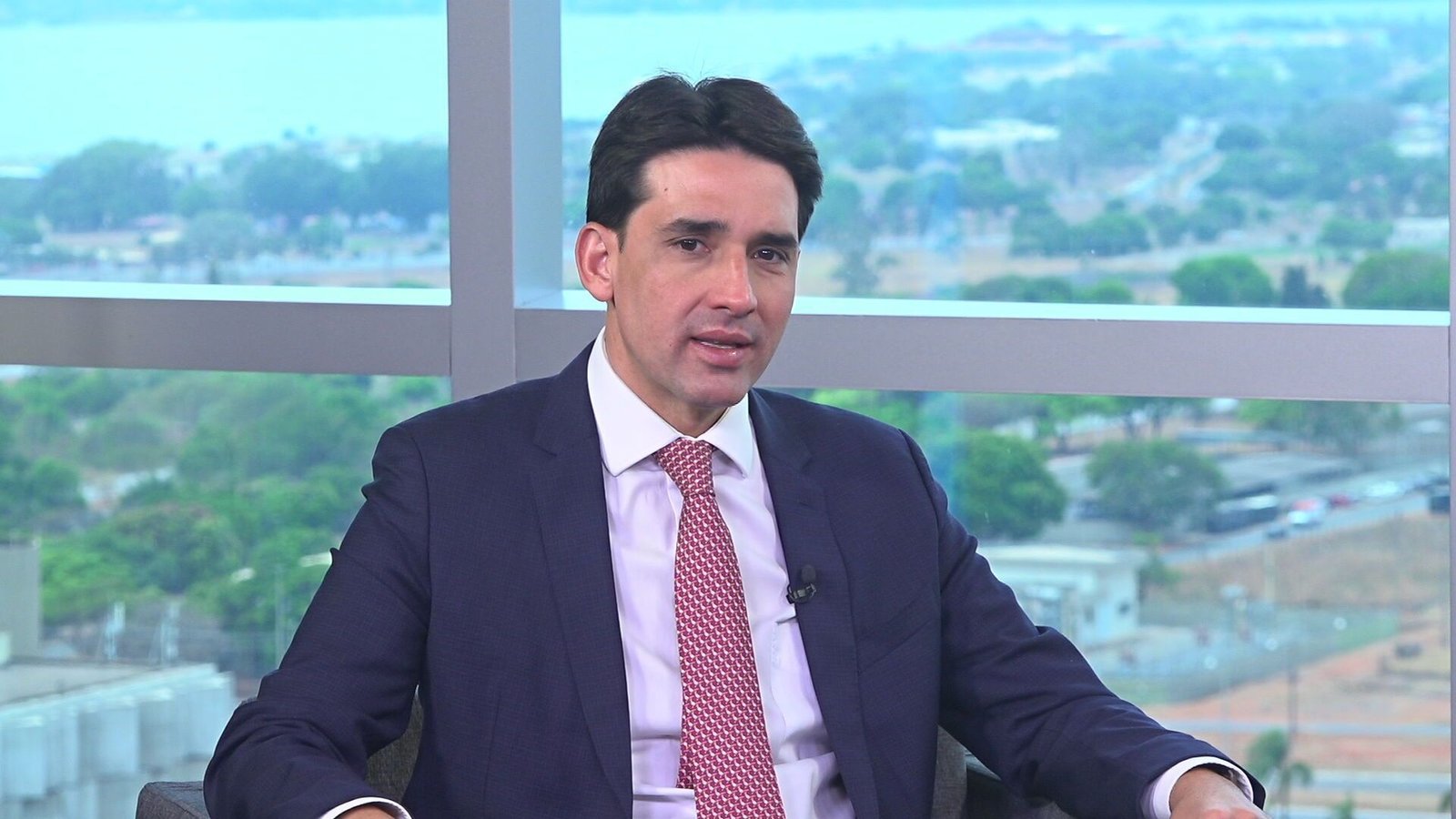 Silvio Costa Filho diz à CNN que Lula ficou “encantado“ com Hugo Motta