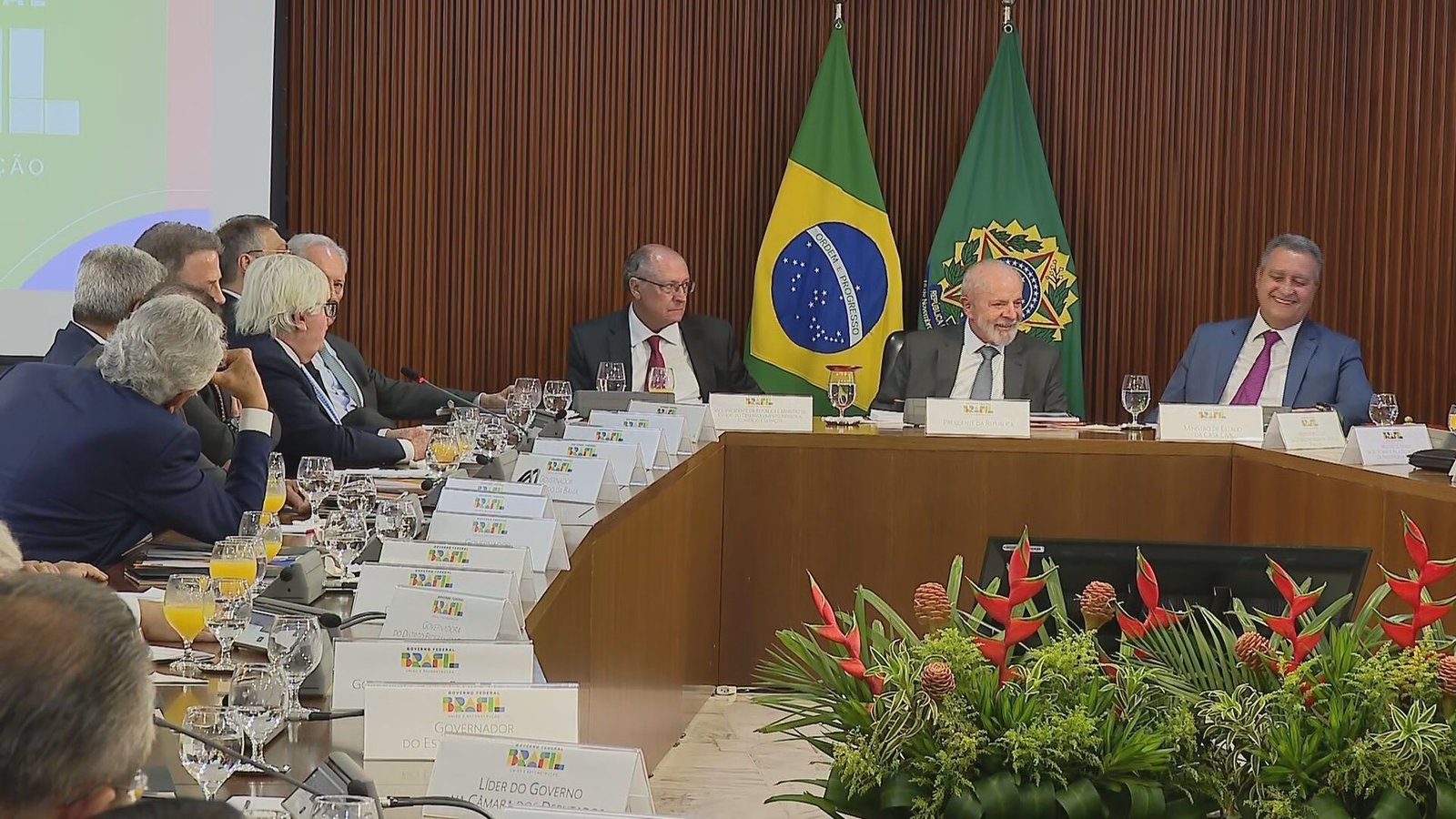 Lula ironiza Caiado em reunião: Goiás é “único estado que não tem problema de segurança“