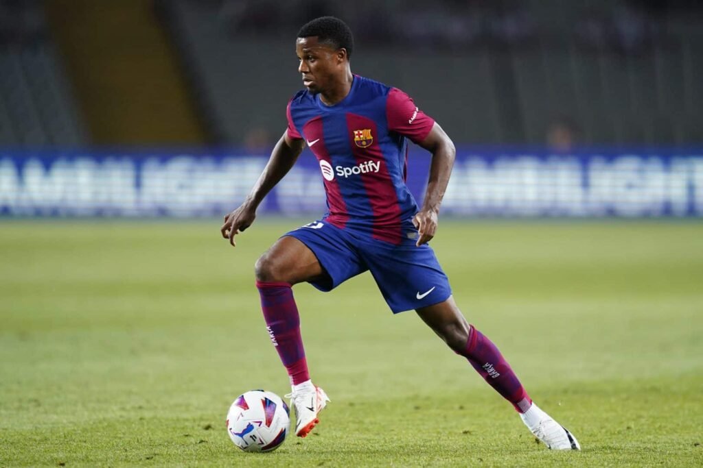 Treinador resgata trio no Barcelona e transforma problema em solução
