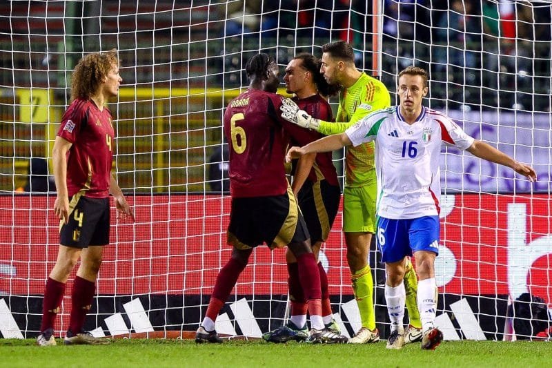 Confusão com jogador da Premier League em derrota para Itália eclode crise na Bélgica