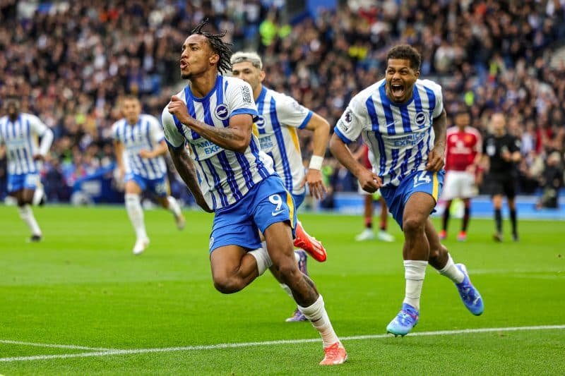 Ansiedade de Zirkzee atrapalha, e João Pedro castiga United em vitória do Brighton