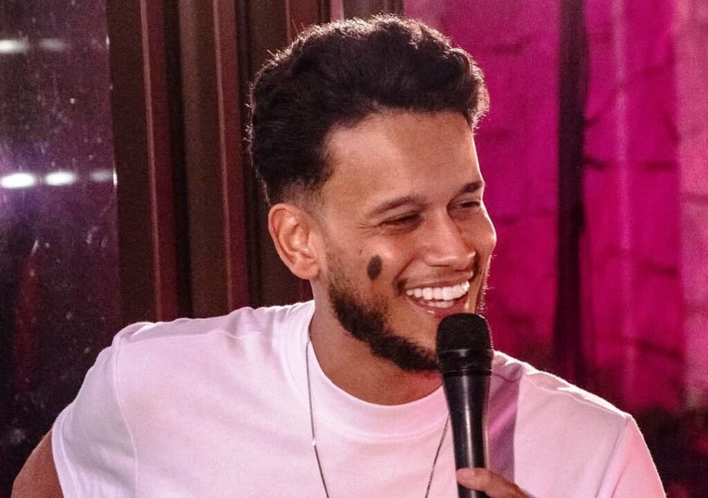 Cantor sertanejo Hugo sofre traumatismo craniano após acidente
