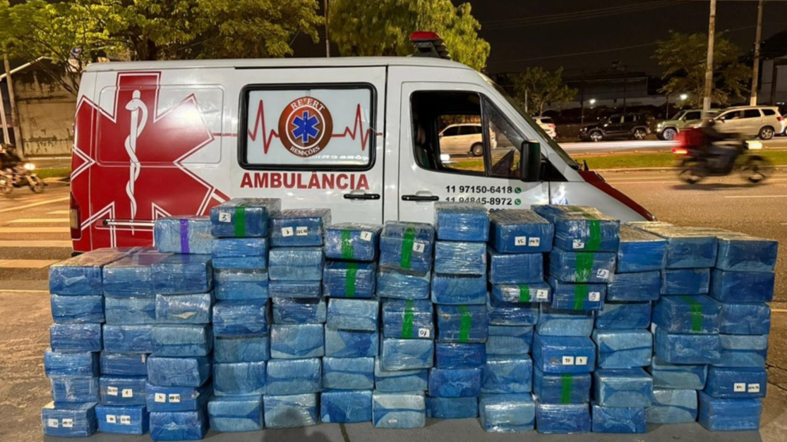 “Emergência do tráfico“: ambulância com 1,5 tonelada de droga é descoberta pela polícia