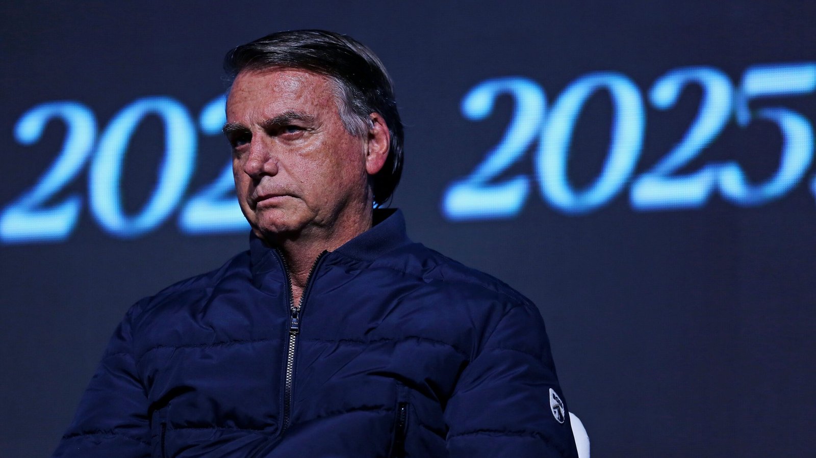 Justiça nega recurso e Bolsonaro terá que prestar depoimento oral em caso de Silvinei Vasques
