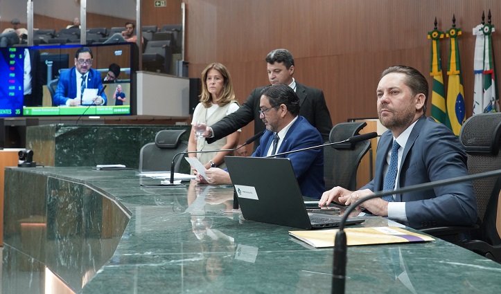 Alego autoriza mais espaço para iniciativa privada no Fundeinfra