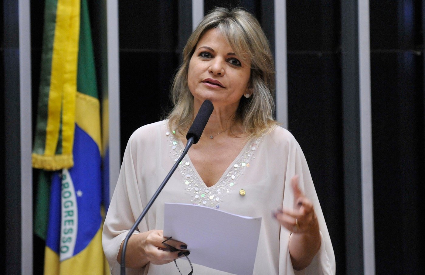 Flávia Morais é reeleita líder da bancada goiana no Congresso