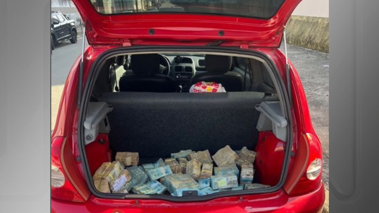 Dono de carro abandonado com R$ 1 milhão no porta-mala se apresenta no MA