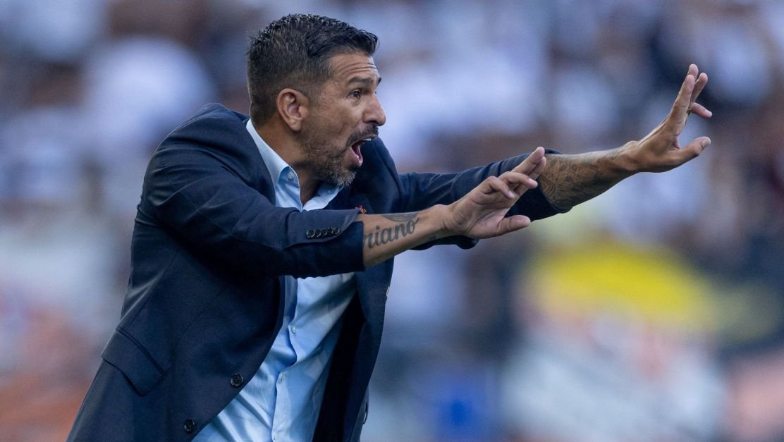 Emiliano Díaz projeta clássico contra o São Paulo: “É vida ou morte“