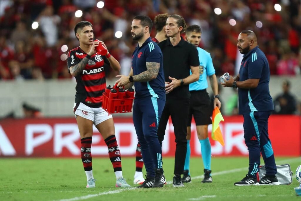 Filipe Luís cita Barcelona e Atlético de Madrid para reforçar suas convicções no Flamengo