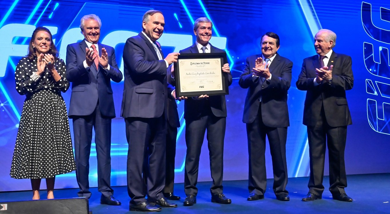 André Rocha é empossado presidente da Fieg