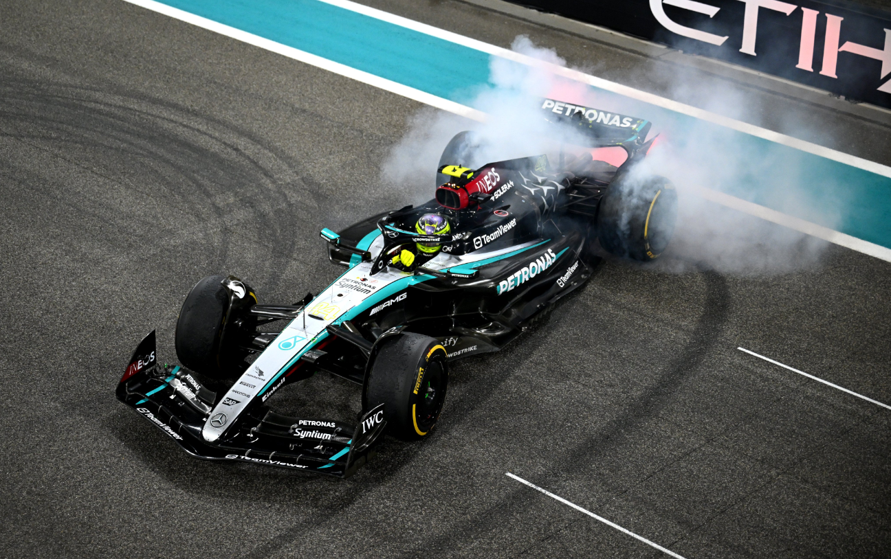 Hamilton chora em despedida da Mercedes; veja os números do piloto na escuderia Hamilton chora em despedida da Mercedes; veja os números do piloto na escuderia