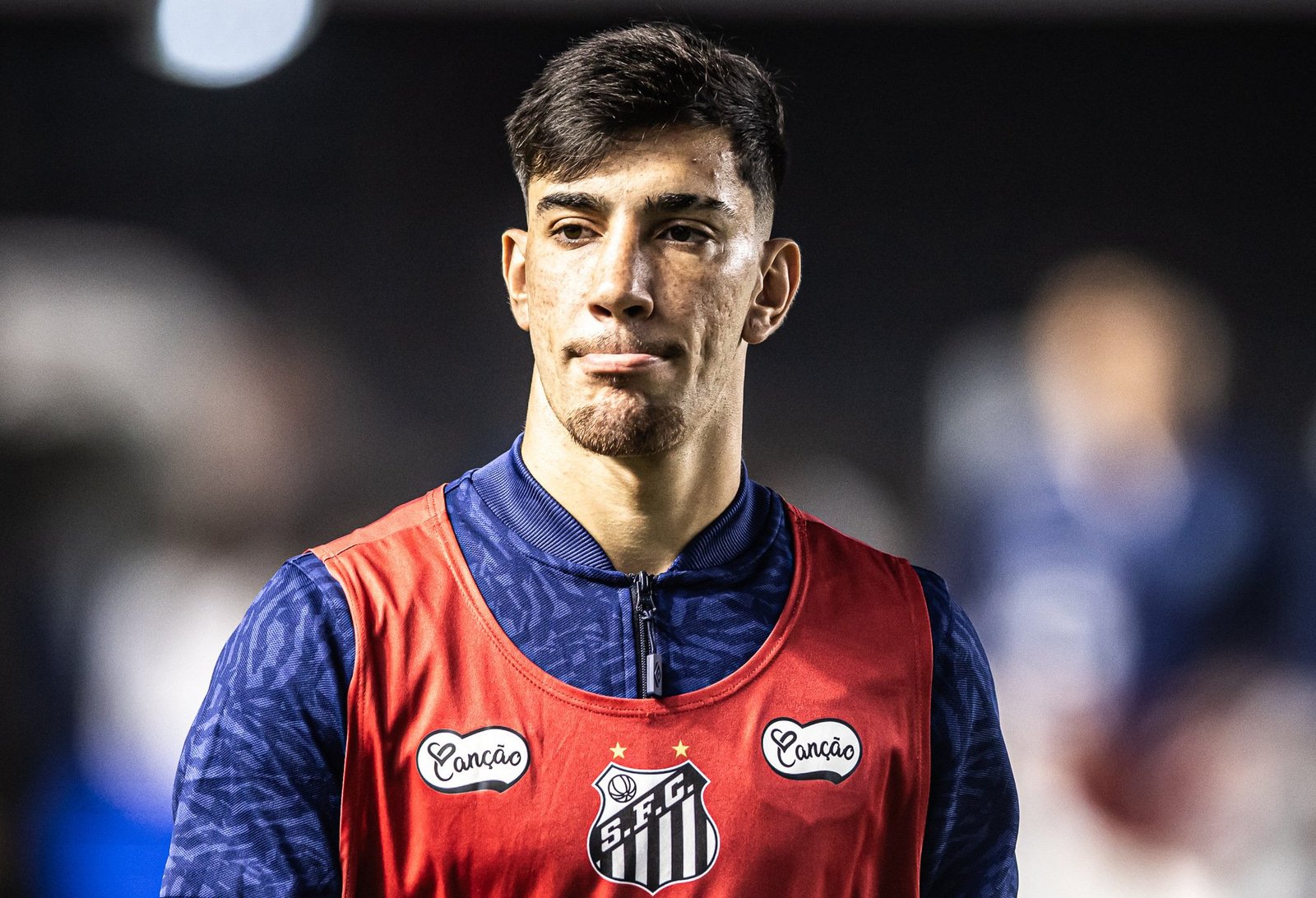 Permanência de Pedrinho vale a pena? Veja quanto o jogador custa ao Santos