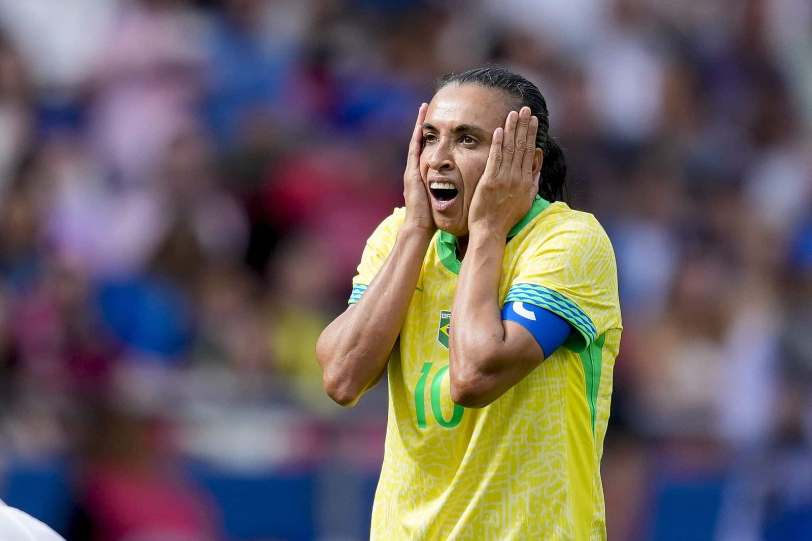 Marta é expulsa em decisão nas Olimpíadas em possível adeus ao Brasil