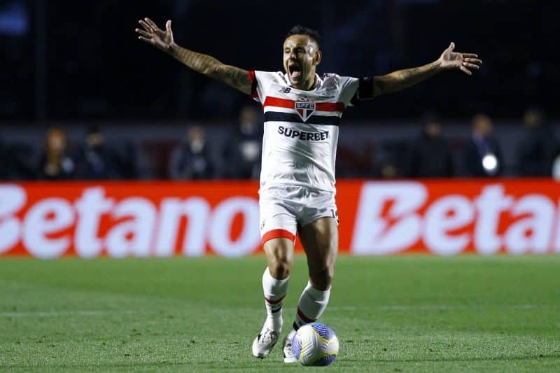 Rafinha revela briga com James Rodríguez no São Paulo