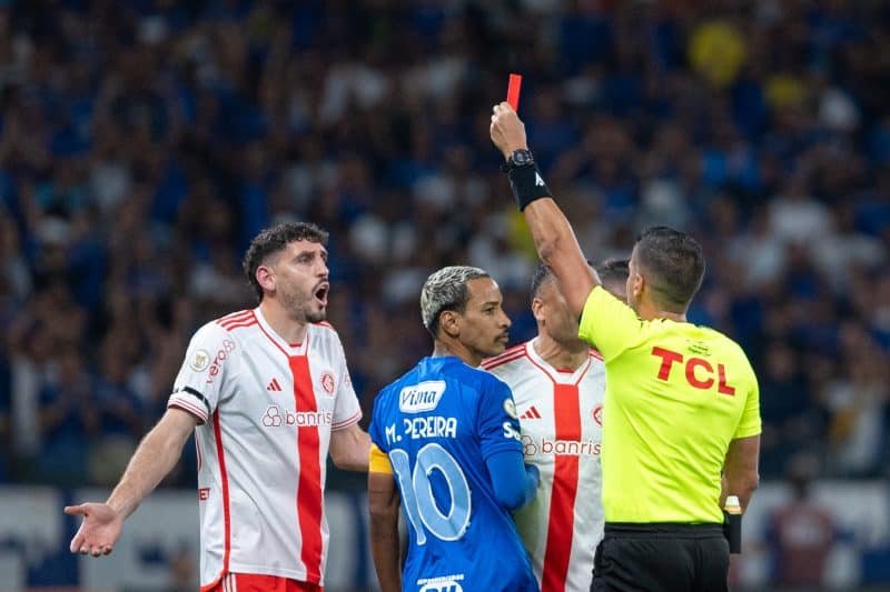 Roger exalta superação do Internacional e revela como segurou empate com um a menos