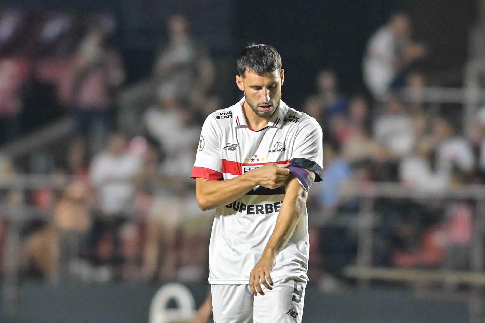 São Paulo vê pressão para decisão aumentar após derrota