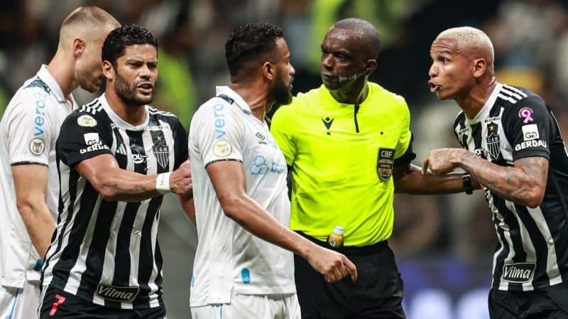 Gre-Nal será a grande chance para contratação que ainda não se justificou no Grêmio