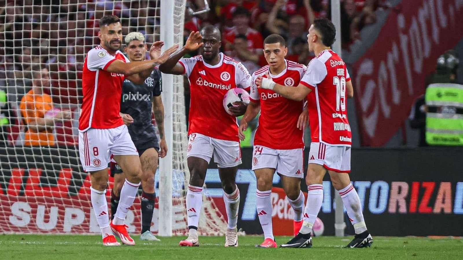Contra o Flamengo, Enner Valencia de 2023 salva um Internacional que se recusa a perder